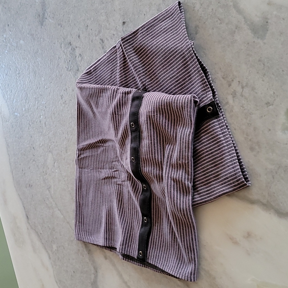 Lululemon customizable snap scarf, lilac/heather gray